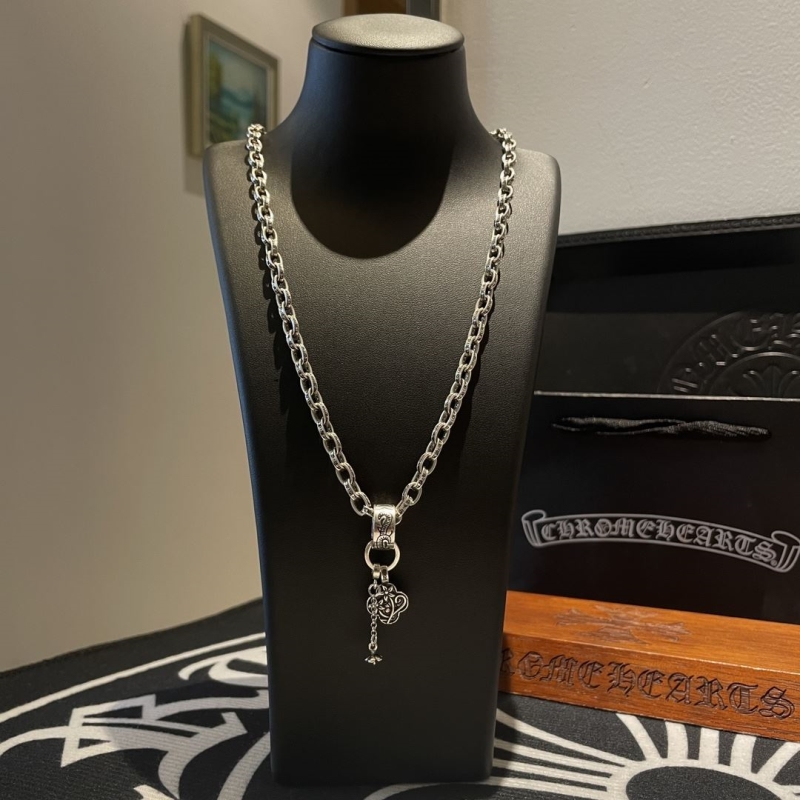 Ch**me He**ts necklaces